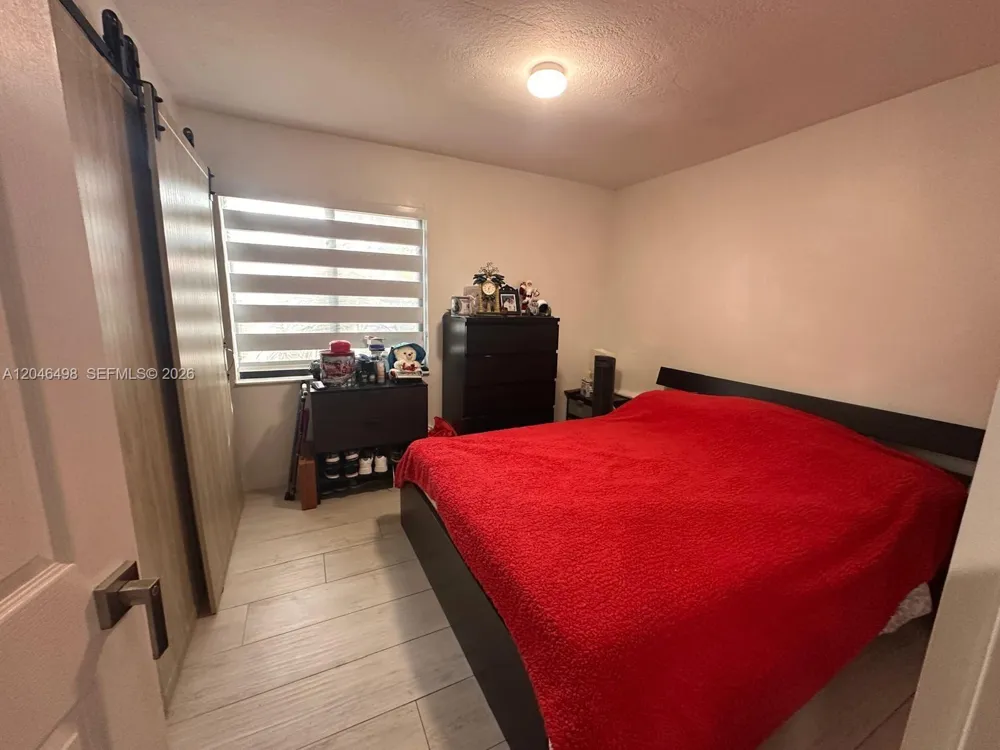 6633 NW 178th Ter Hialeah, FL 33015