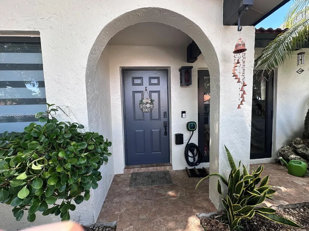 6633 NW 178th Ter Hialeah, FL 33015