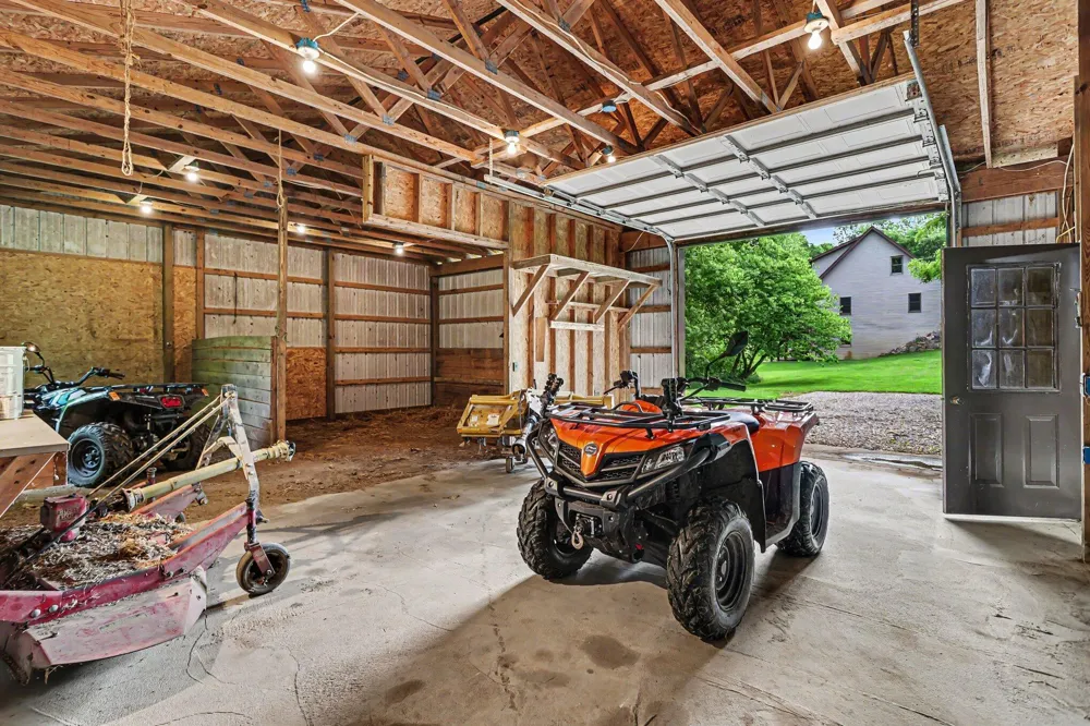 9411 Evart Road Nashville, MI 49073