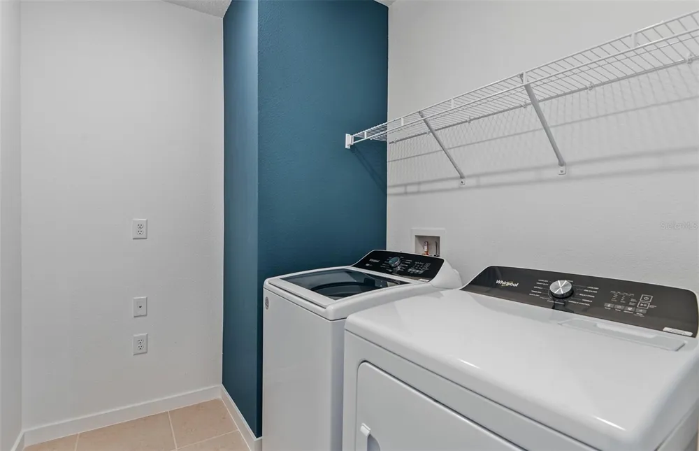 5518 FREESIA DRIVE Lakeland, FL 33811