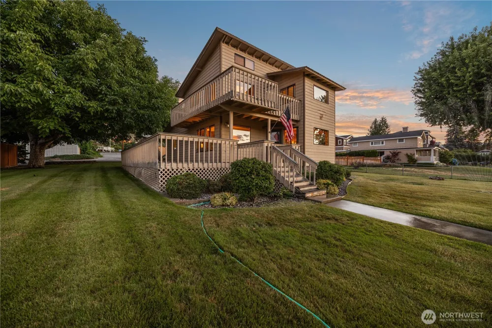 2111 W Terrace Avenue Chelan, WA 98816