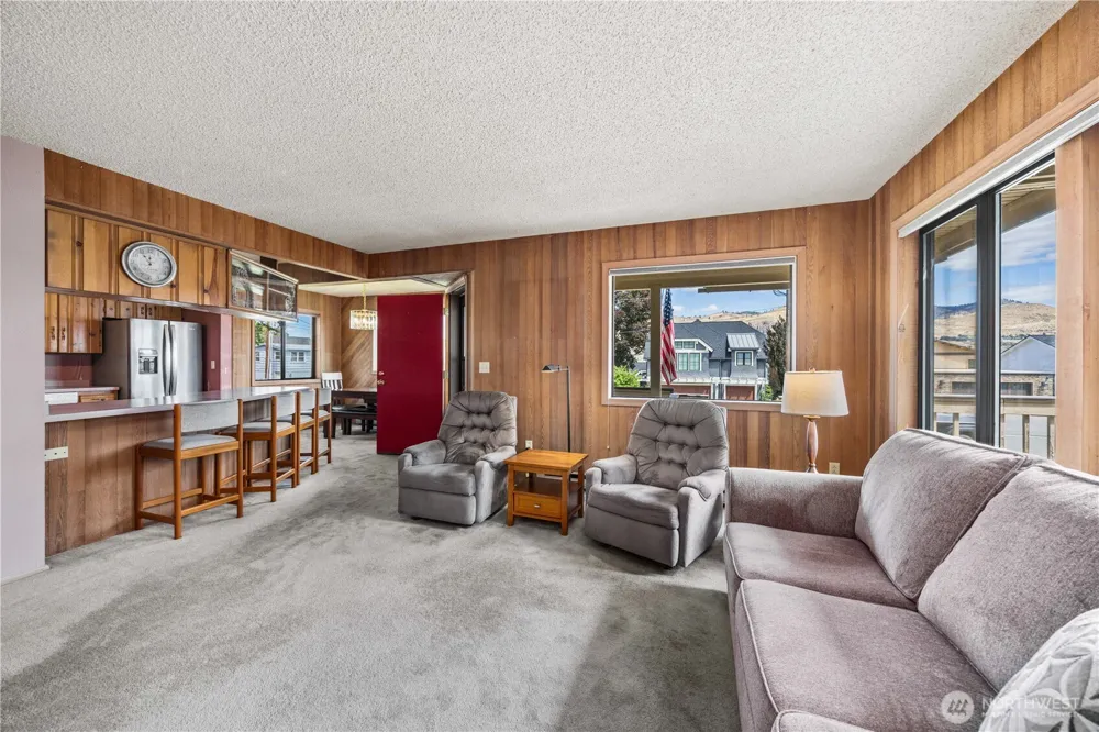 2111 W Terrace Avenue Chelan, WA 98816