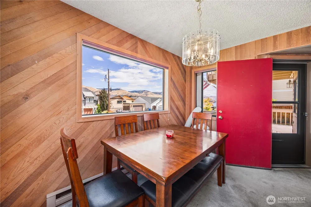 2111 W Terrace Avenue Chelan, WA 98816
