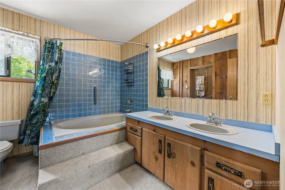 2111 W Terrace Avenue Chelan, WA 98816