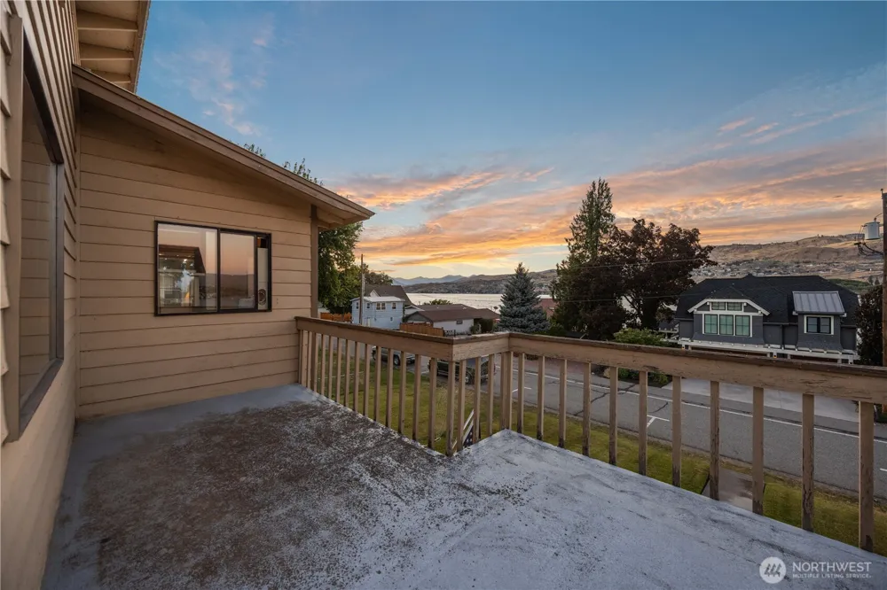 2111 W Terrace Avenue Chelan, WA 98816