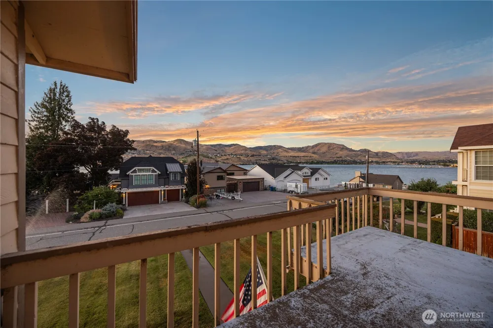 2111 W Terrace Avenue Chelan, WA 98816