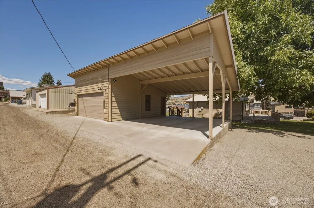 2111 W Terrace Avenue Chelan, WA 98816