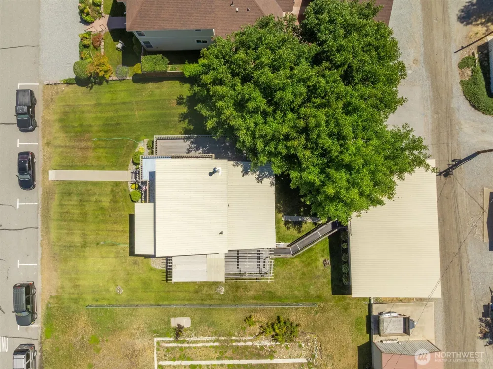 2111 W Terrace Avenue Chelan, WA 98816
