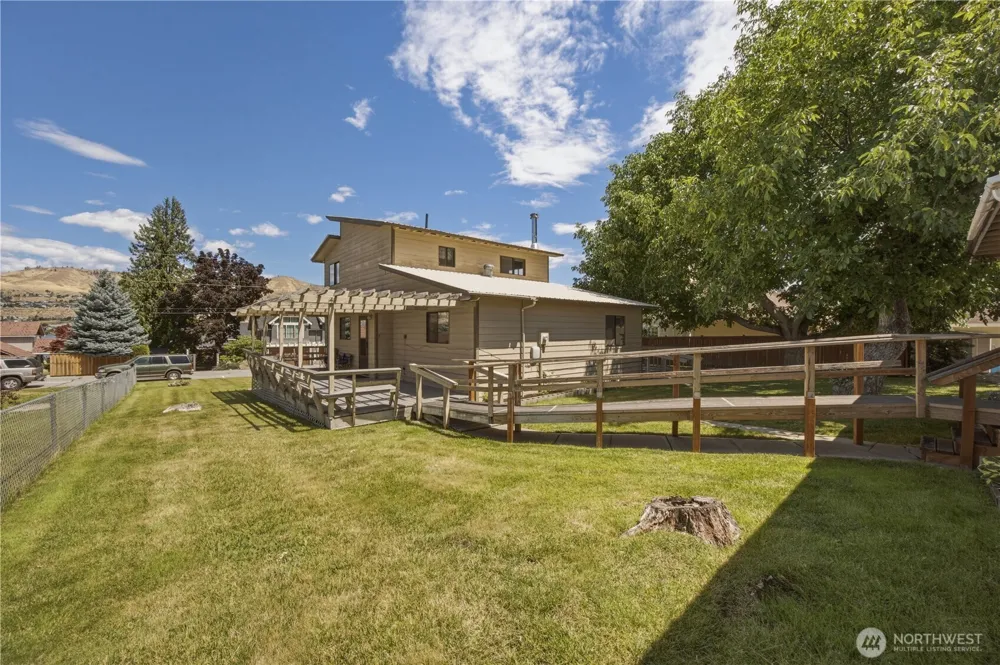 2111 W Terrace Avenue Chelan, WA 98816