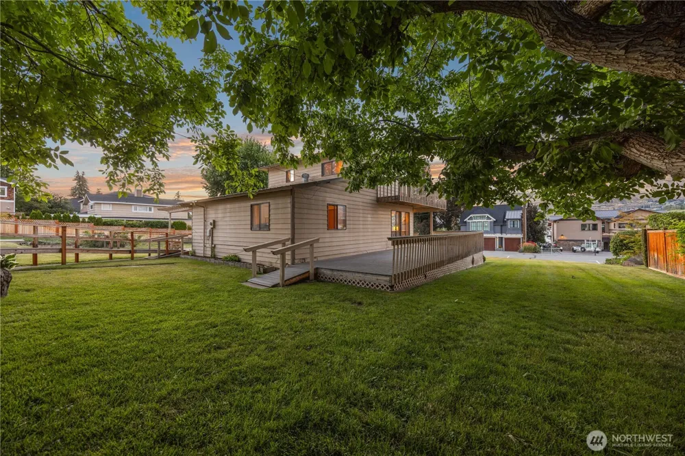 2111 W Terrace Avenue Chelan, WA 98816