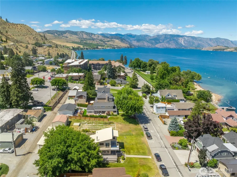 2111 W Terrace Avenue Chelan, WA 98816
