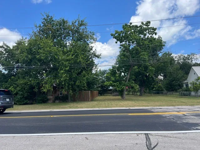 208 E 3rd Street Hico, TX 76457