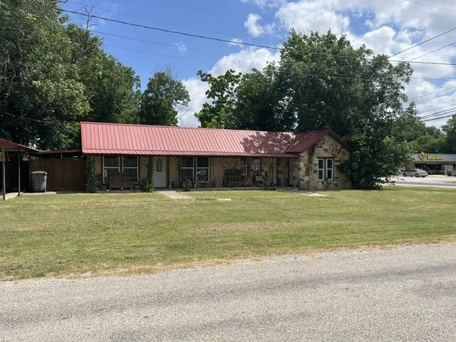 208 E 3rd Street Hico, TX 76457