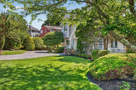 103 Soundview Drive