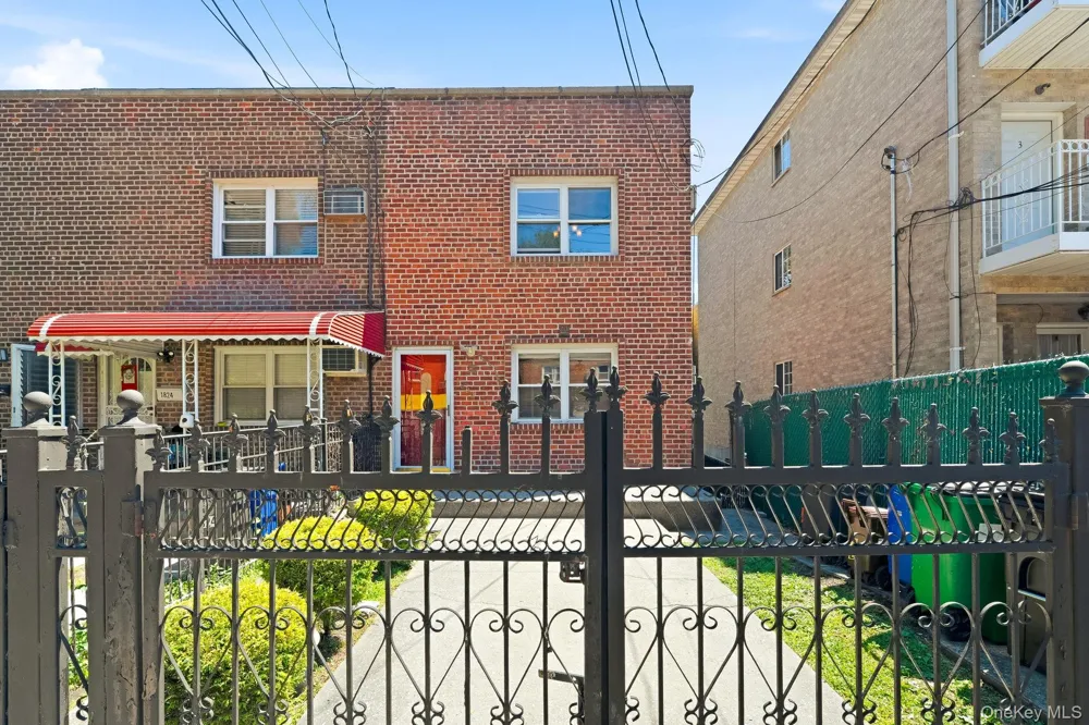1822 Delancey Place Bronx, NY 10462