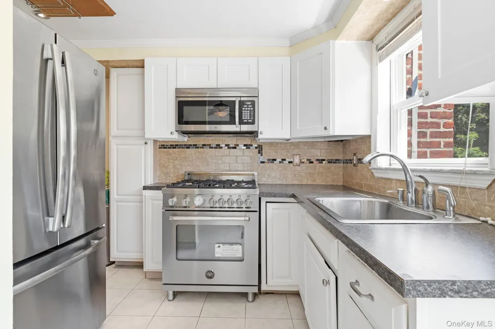 1822 Delancey Place Bronx, NY 10462