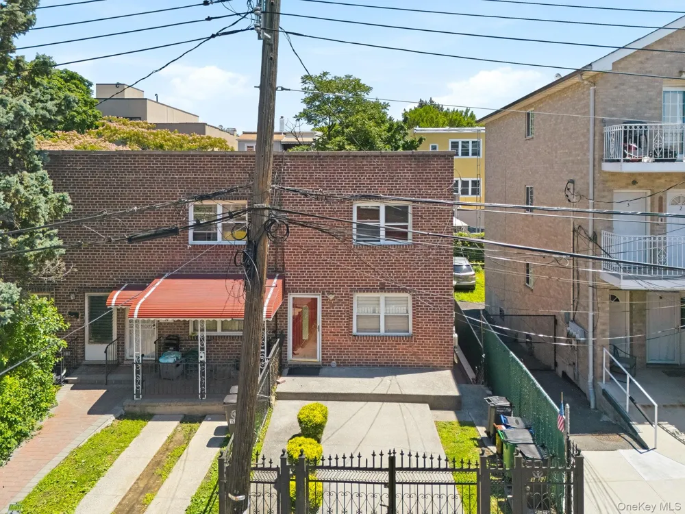 1822 Delancey Place Bronx, NY 10462