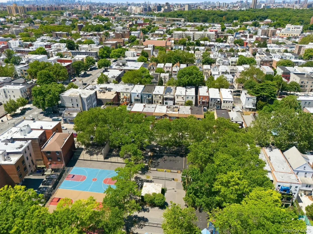 1822 Delancey Place Bronx, NY 10462