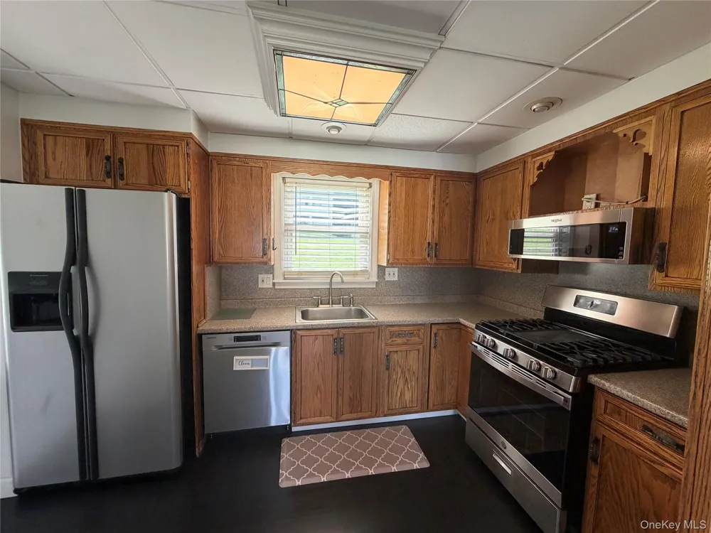 29 Ramapo Road Garnerville, NY 10923