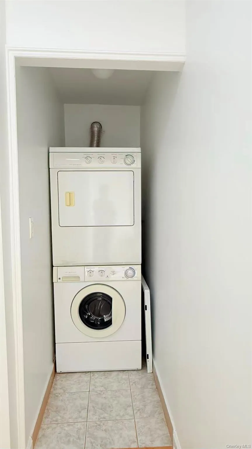38-34 Parsons Boulevard #PH-D Flushing, NY 11354