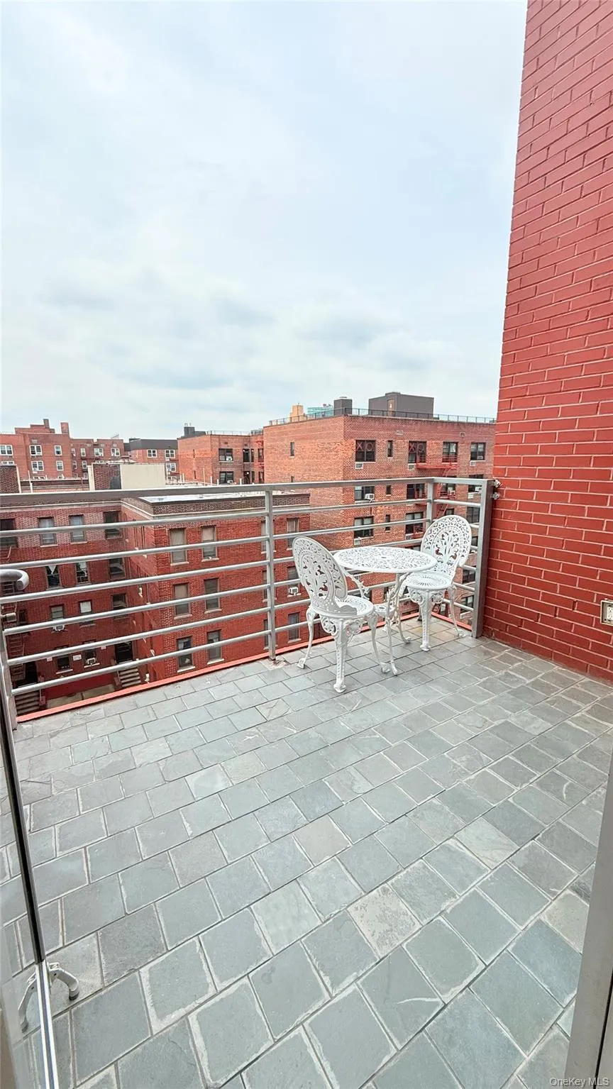 38-34 Parsons Boulevard #PH-D Flushing, NY 11354