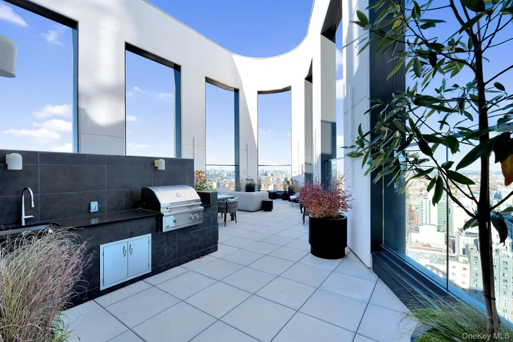 41st Avenue 29-18 #14B Long Island City, NY 11101