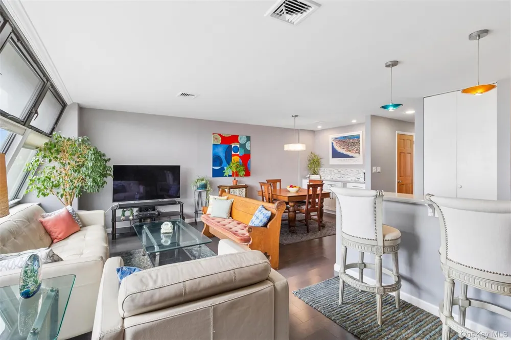 545 W Broadway #A Long Beach, NY 11561