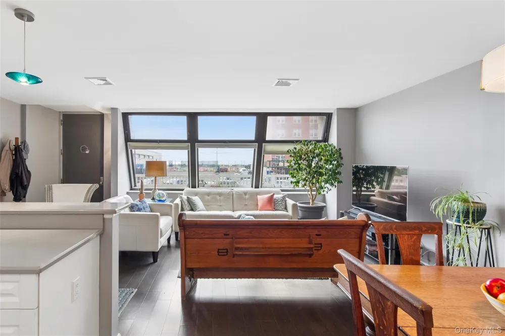 545 W Broadway #A Long Beach, NY 11561