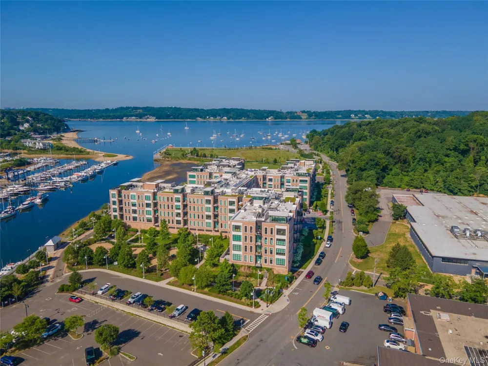 100 Garvies Point Road #1024 Glen Cove, NY 11542