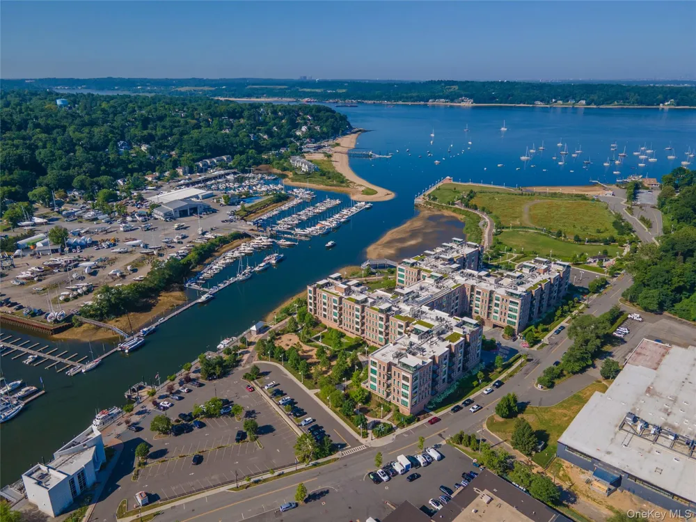 100 Garvies Point Road #1024 Glen Cove, NY 11542