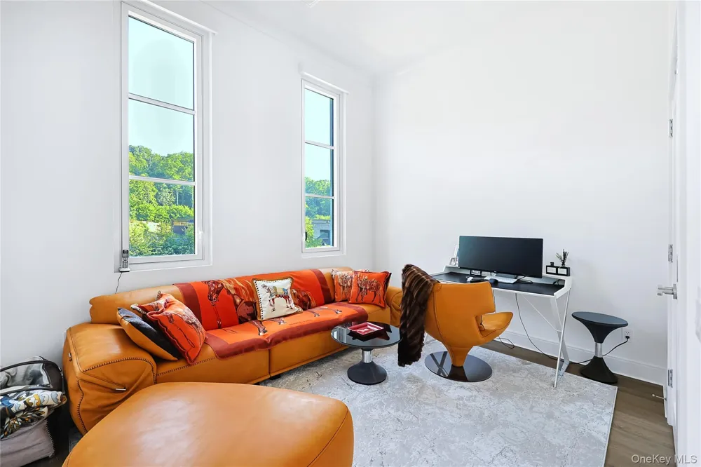 100 Garvies Point Road #1024 Glen Cove, NY 11542