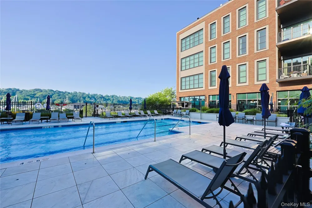 100 Garvies Point Road #1024 Glen Cove, NY 11542