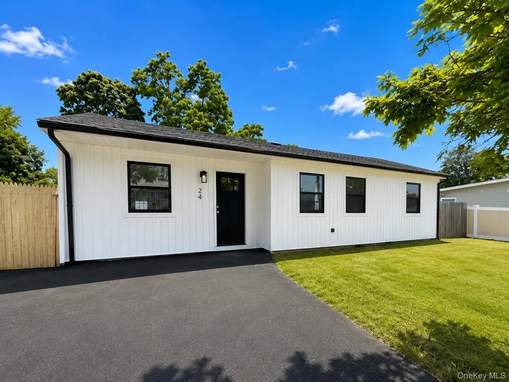 24 E Cherry Street Central Islip, NY 11722