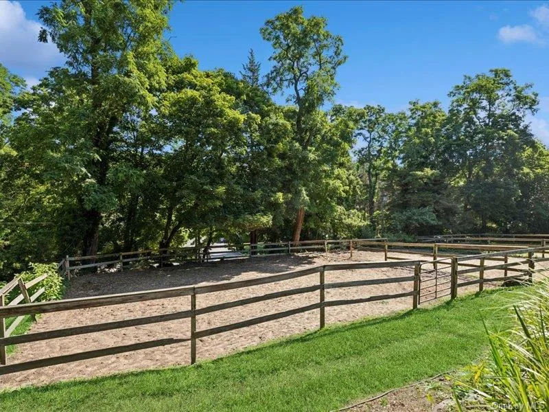 386 Bread And Cheese Hollow Road Northport, NY 11768