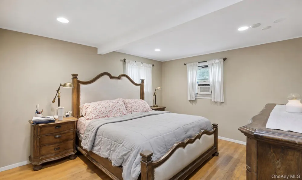 386 Bread And Cheese Hollow Road Northport, NY 11768