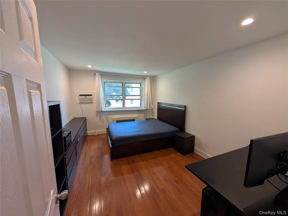 15048 Jewel Avenue #70B Flushing, NY 11367