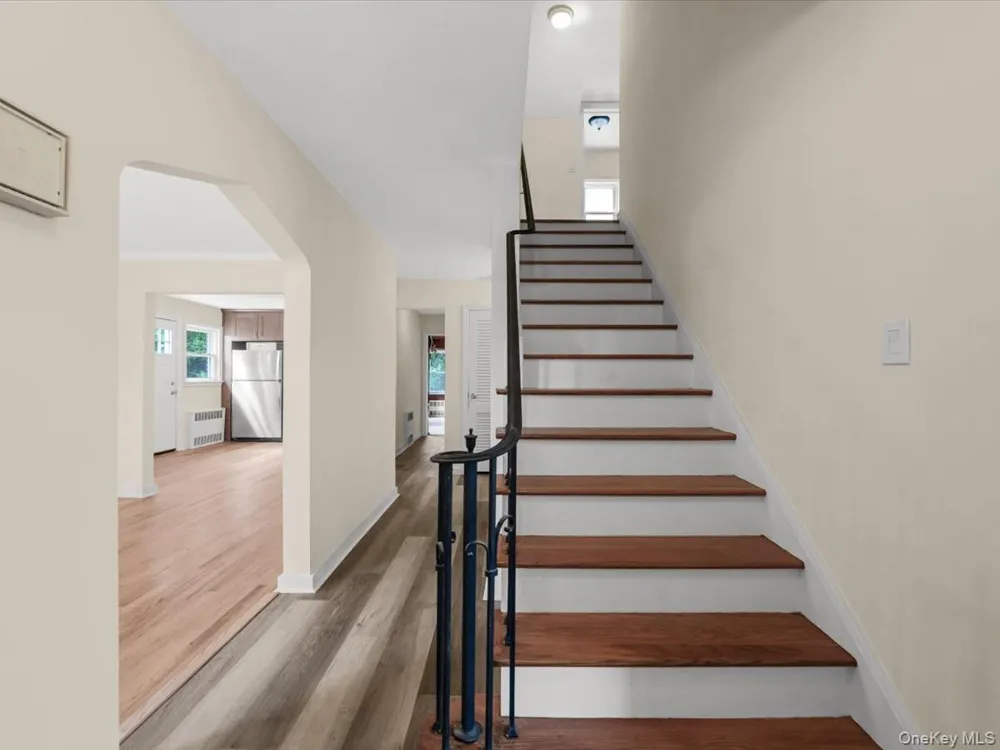198 Canterbury Lynbrook, NY 11563