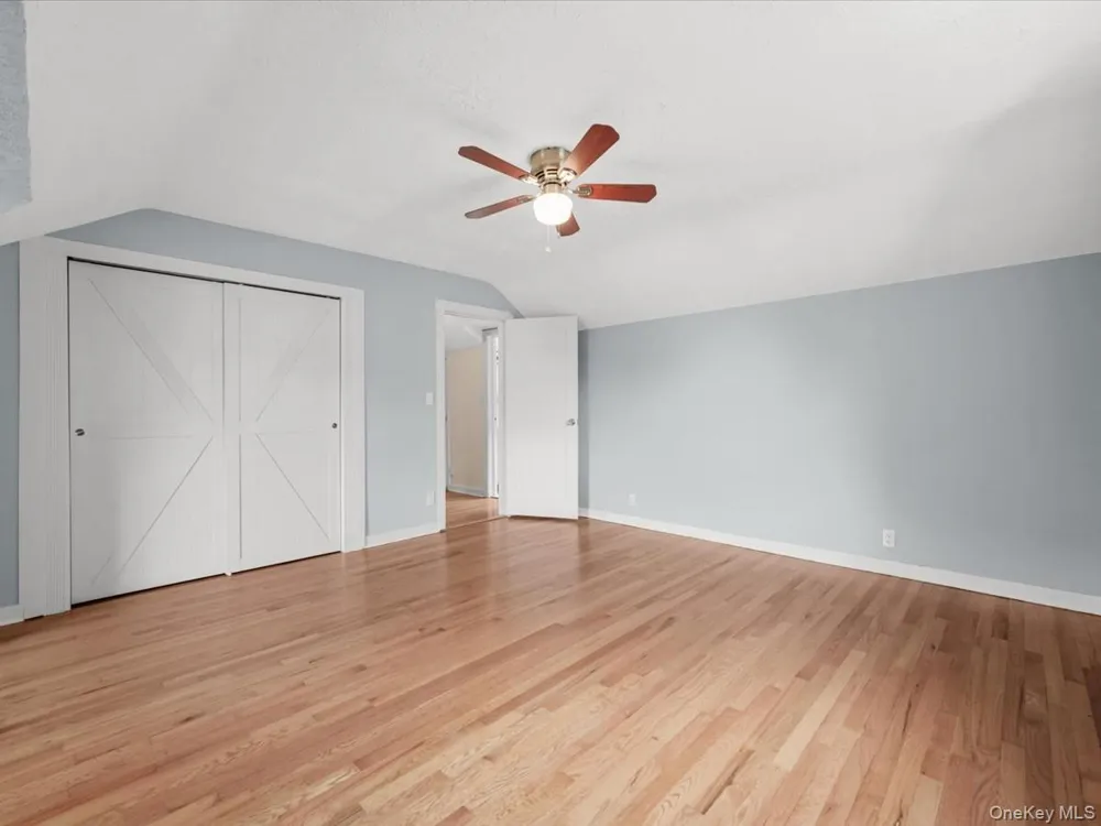 198 Canterbury Lynbrook, NY 11563