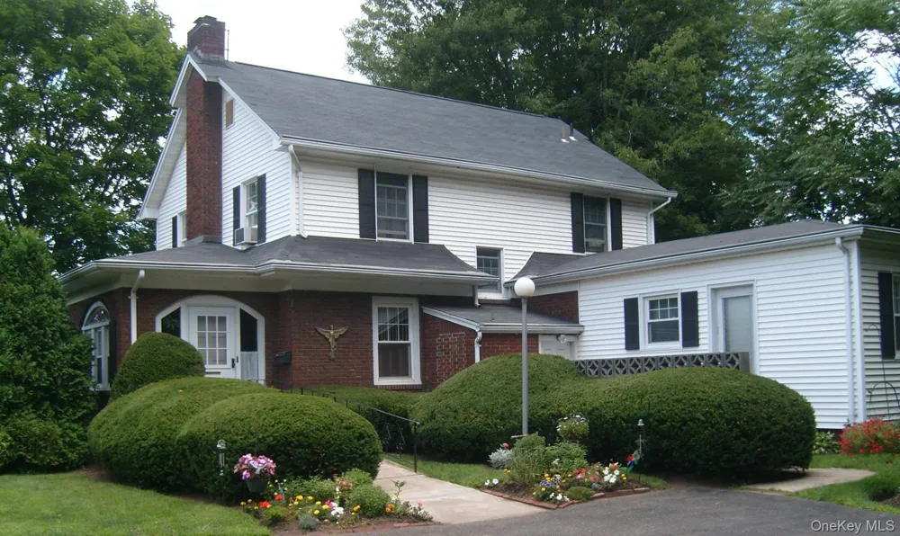 81 Route 59 Suffern, NY 10901