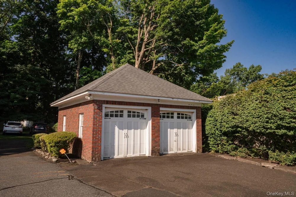 81 Route 59 Suffern, NY 10901