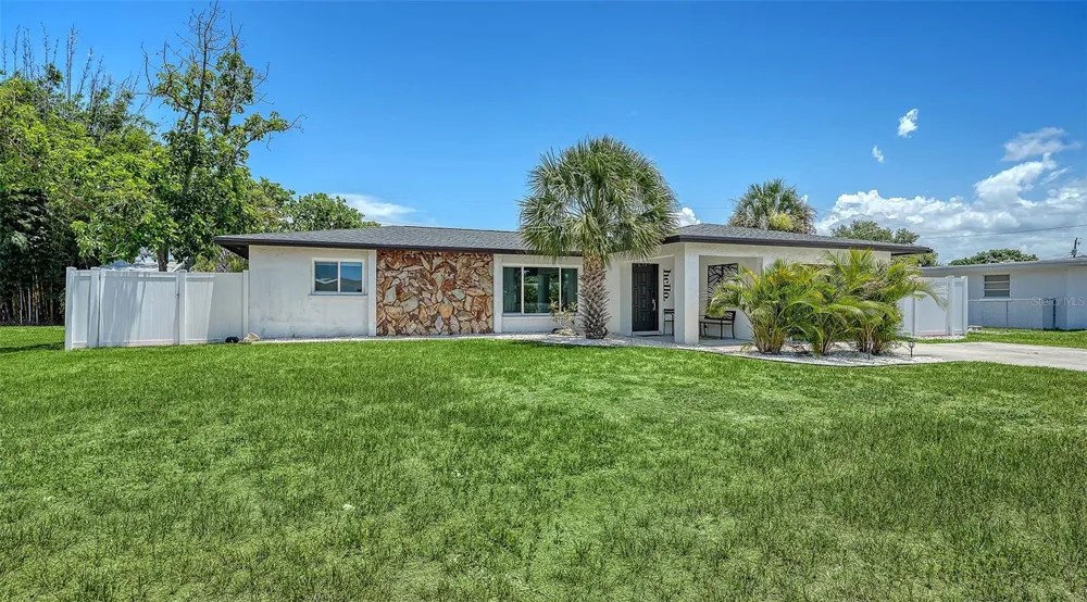 1302 MANGO AVENUE Venice, FL 34285