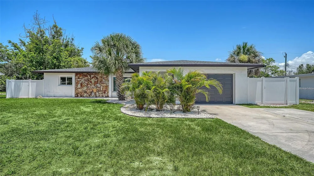 1302 MANGO AVENUE Venice, FL 34285