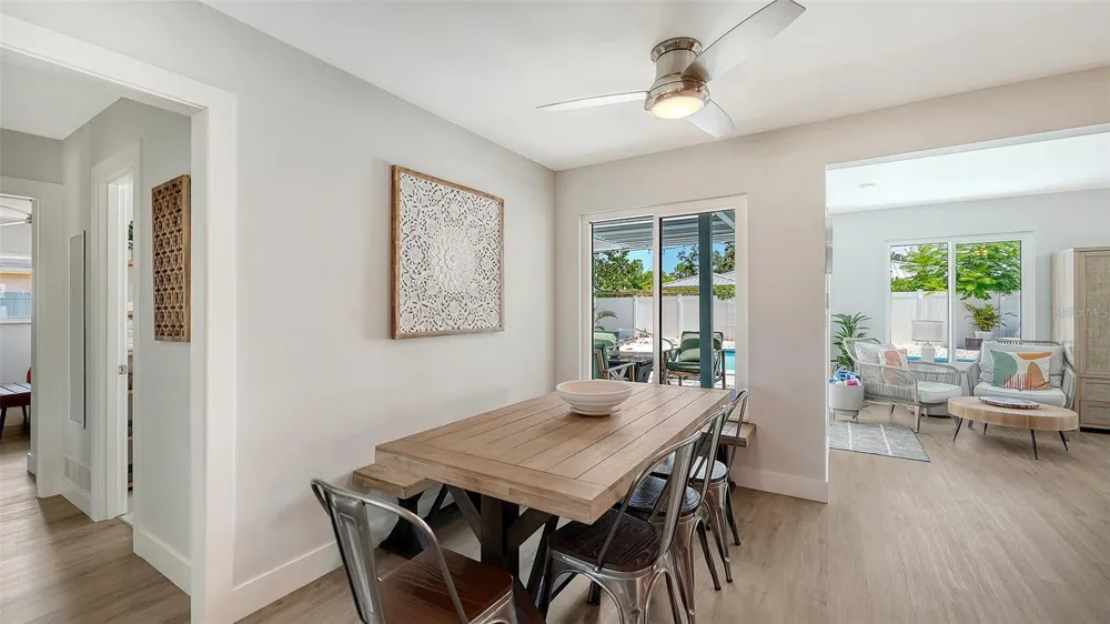 1302 MANGO AVENUE Venice, FL 34285
