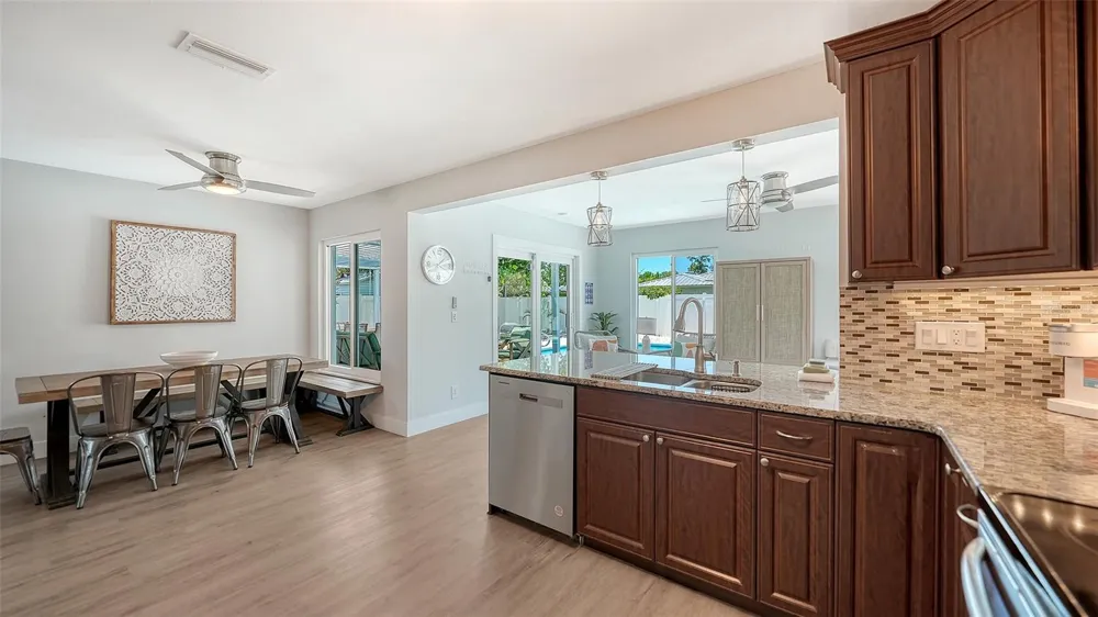 1302 MANGO AVENUE Venice, FL 34285