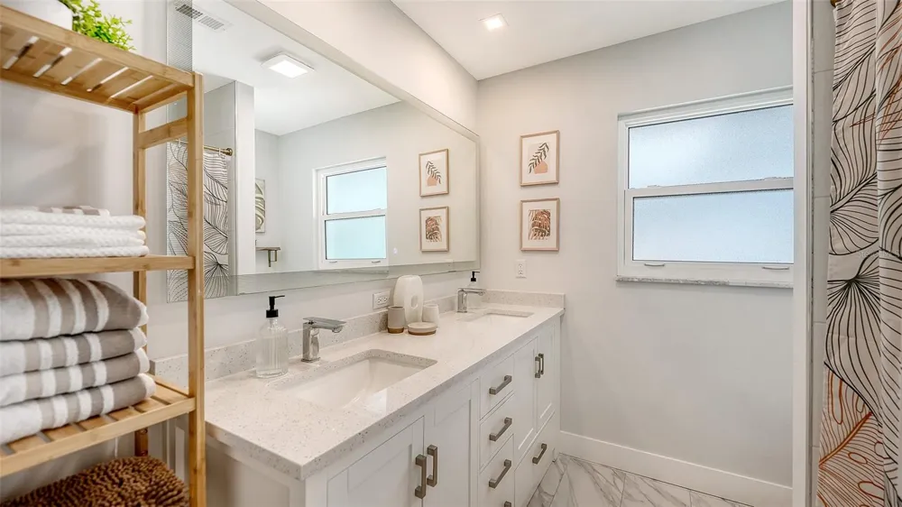 1302 MANGO AVENUE Venice, FL 34285