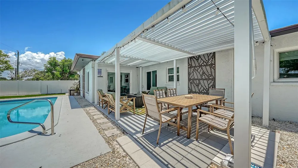 1302 MANGO AVENUE Venice, FL 34285