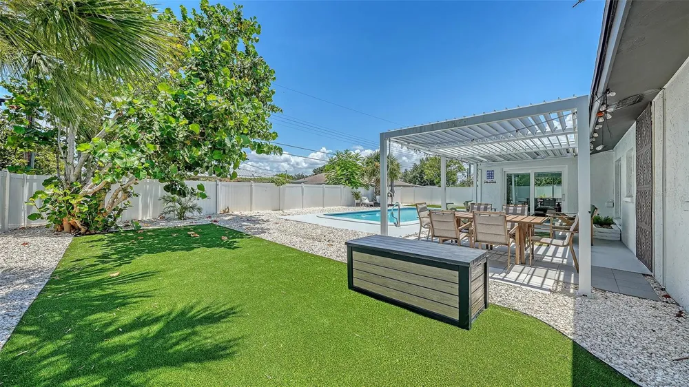 1302 MANGO AVENUE Venice, FL 34285
