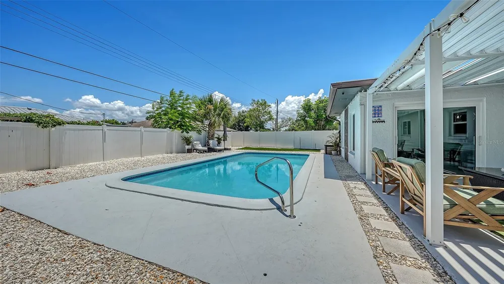 1302 MANGO AVENUE Venice, FL 34285
