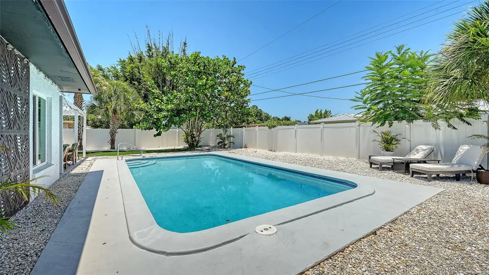 1302 MANGO AVENUE Venice, FL 34285