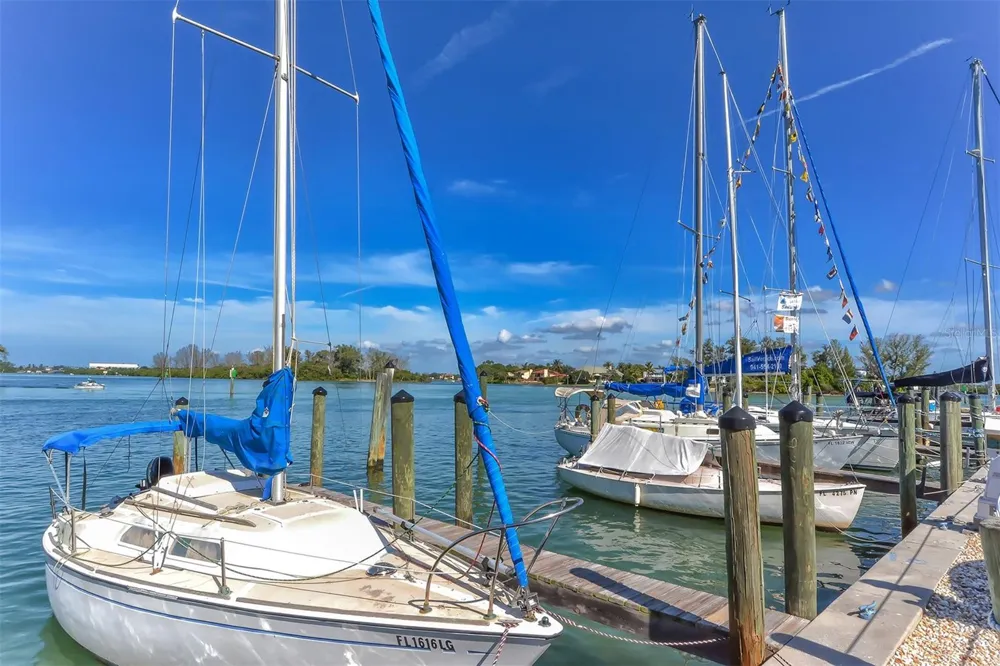 1302 MANGO AVENUE Venice, FL 34285